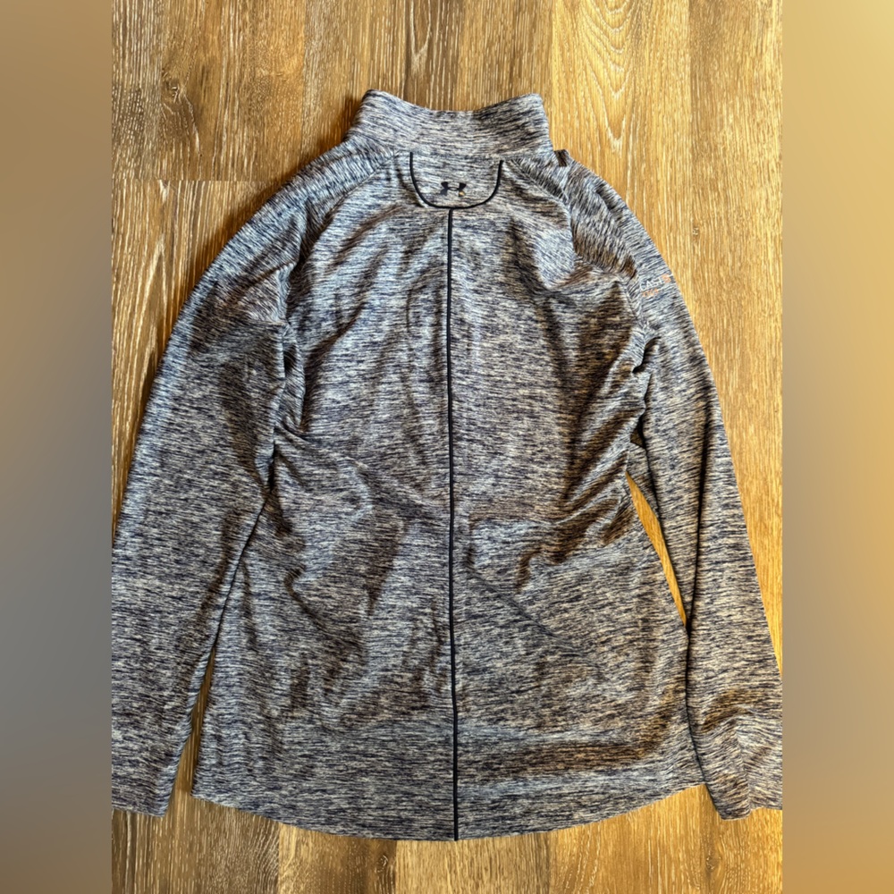 Under Armour heat gear, half zip athletic top size medium - Picture 2 of 7